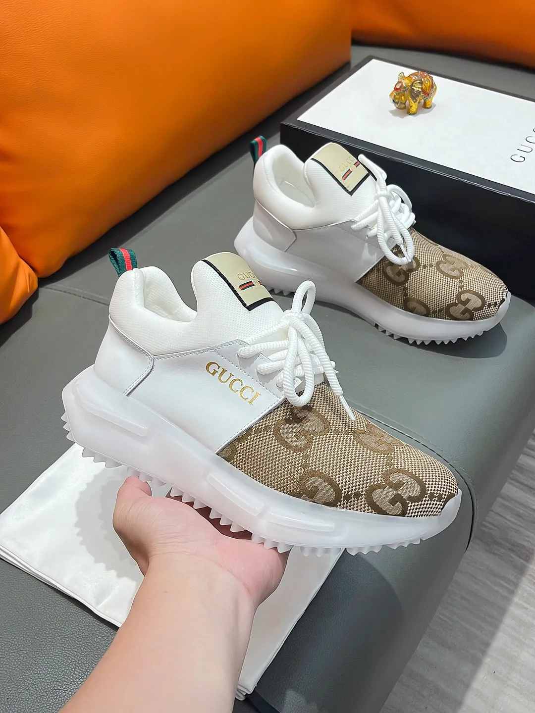 Men's shoes GUCCI "Gucci" P440 Regular size: 38-44 (casual shoes) Product materials: Selected cowhide upper, soft sheepskin feet; original factory special outsole.